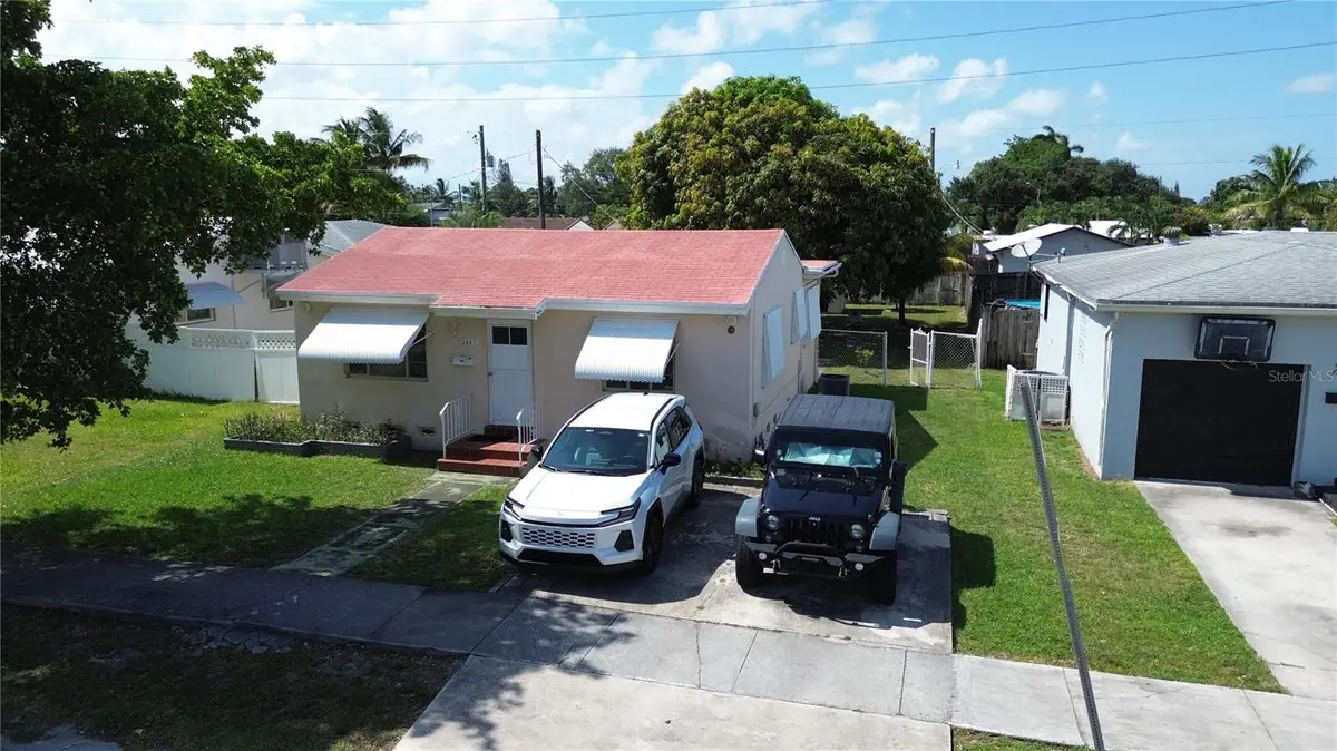 2447 Arthur Street, Hollywood, FL 33020 - #1