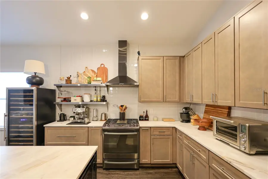 655 12th Avenue S, Saint Petersburg, FL 33701 - #3