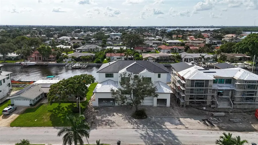 2051 Illinois Avenue Ne, Saint Petersburg, FL 33703 - #2
