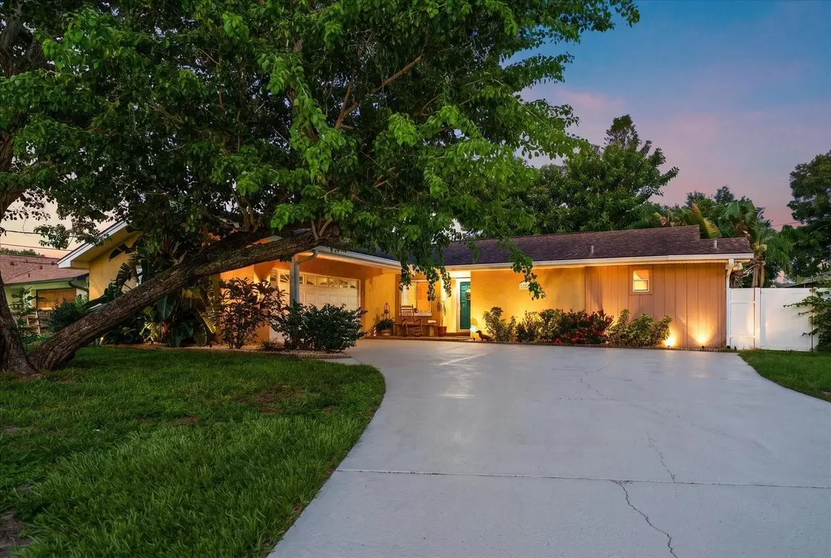 12811 Lake Drive, Largo, FL 33774 - #1