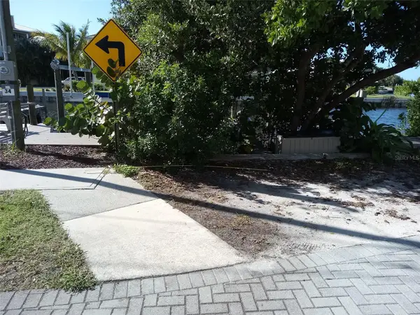 238 85th Street #35, HOLMES BEACH, FL 34217