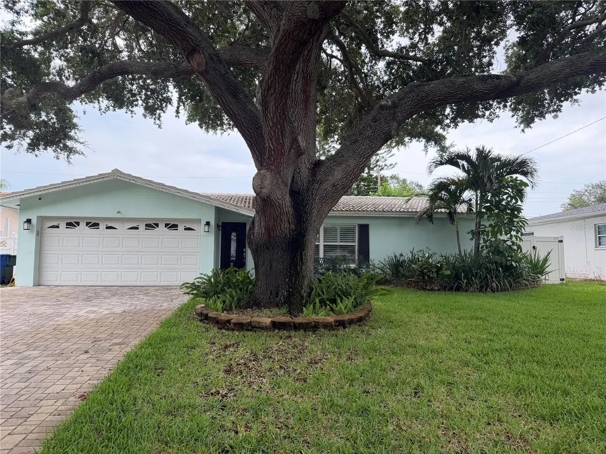 704 23rd Street Sw, Largo, FL 33770 - #1