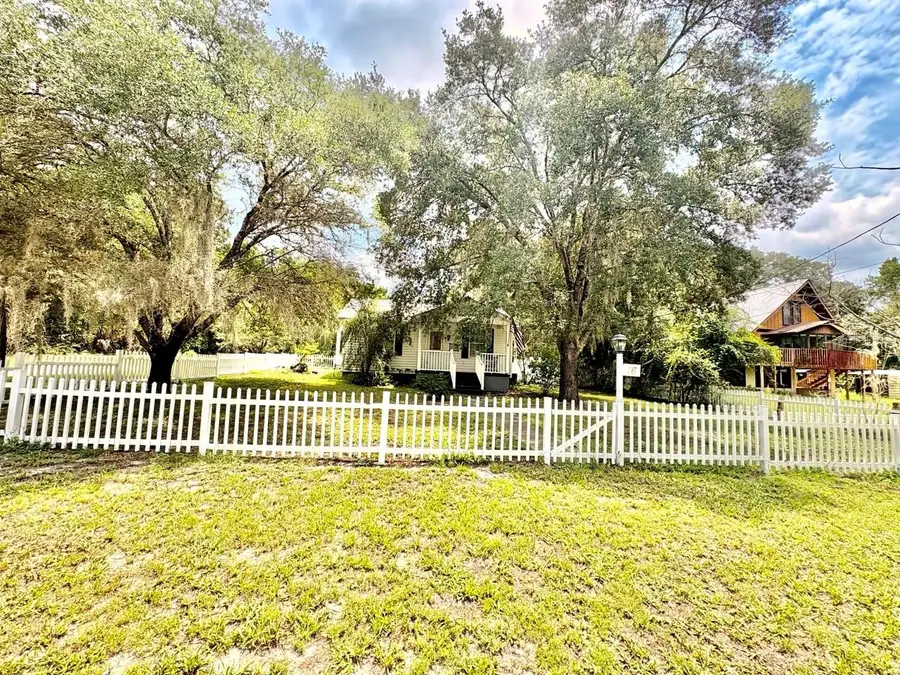 16 52nd Street, Yankeetown, FL 34498 - #2