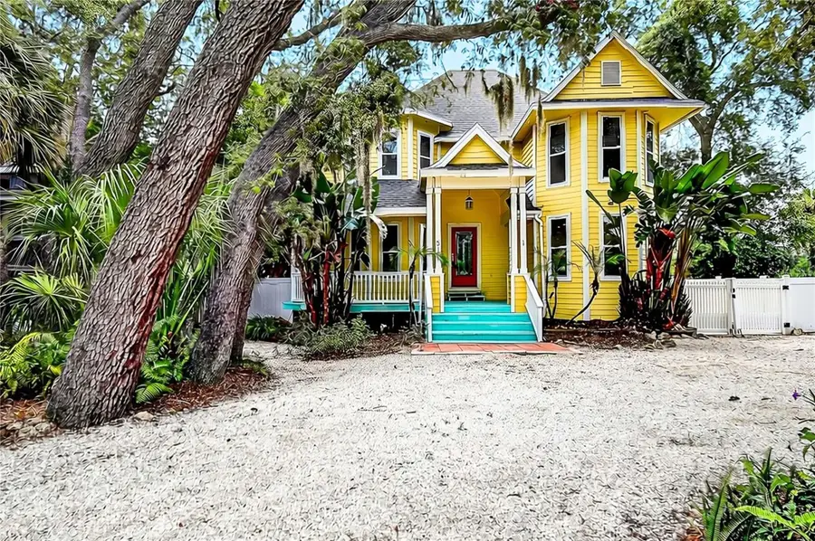 510 Wideview Avenue, Tarpon Springs, FL 34689 - #2