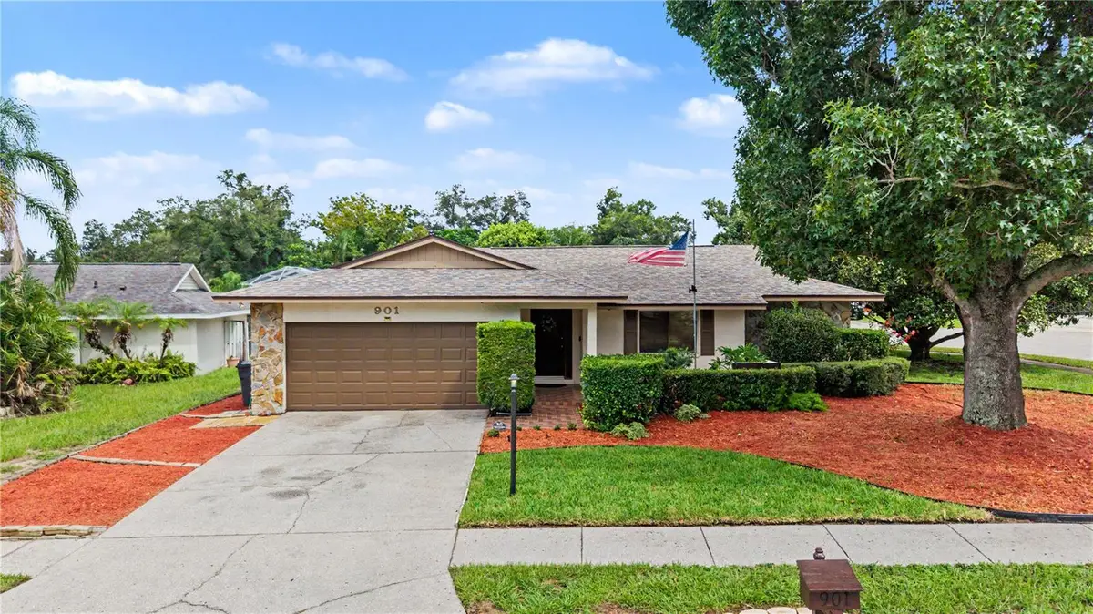 901 Tarawood Lane, Valrico, FL 33594 - #1