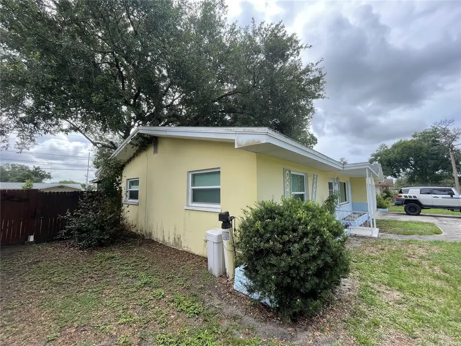 635 Deville Drive E, Largo, FL 33771 - #2