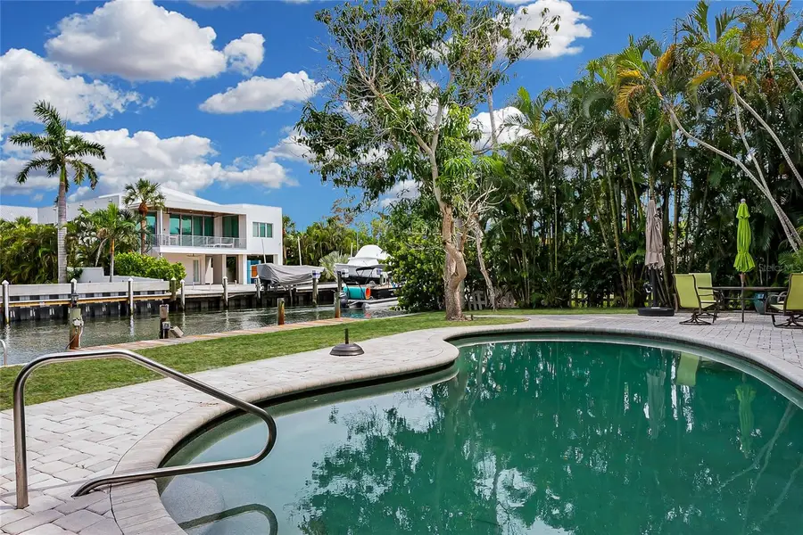 614 Norton Street, Longboat Key, FL 34228 - #2
