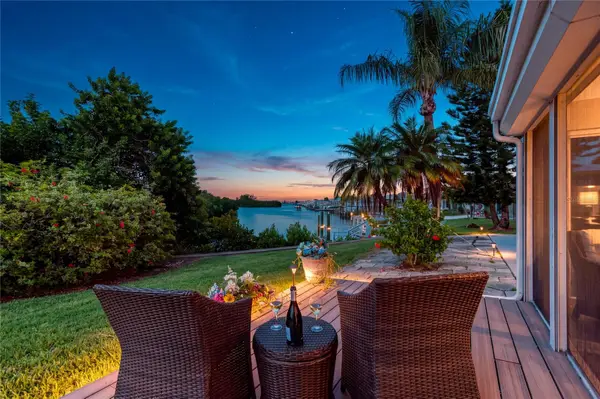 186 Boca Ciega Point South Boulevard, ST PETERSBURG, FL 33708
