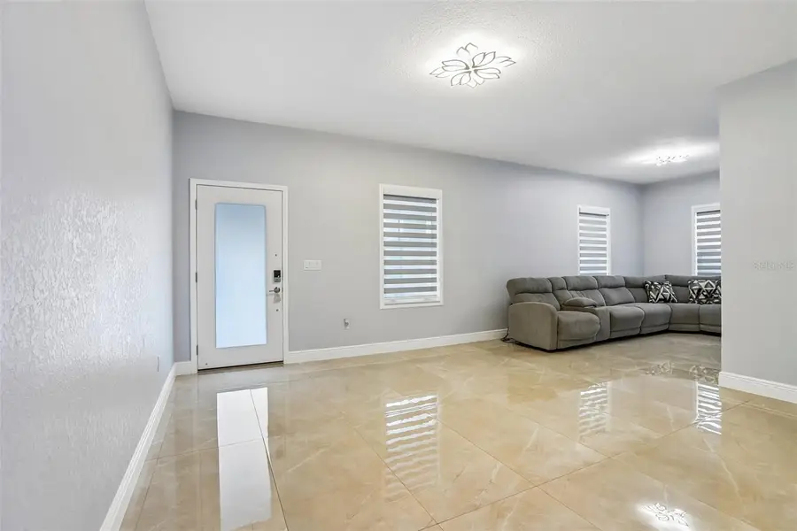 2703 Auburn Avenue W, Tampa, FL 33614 - #2