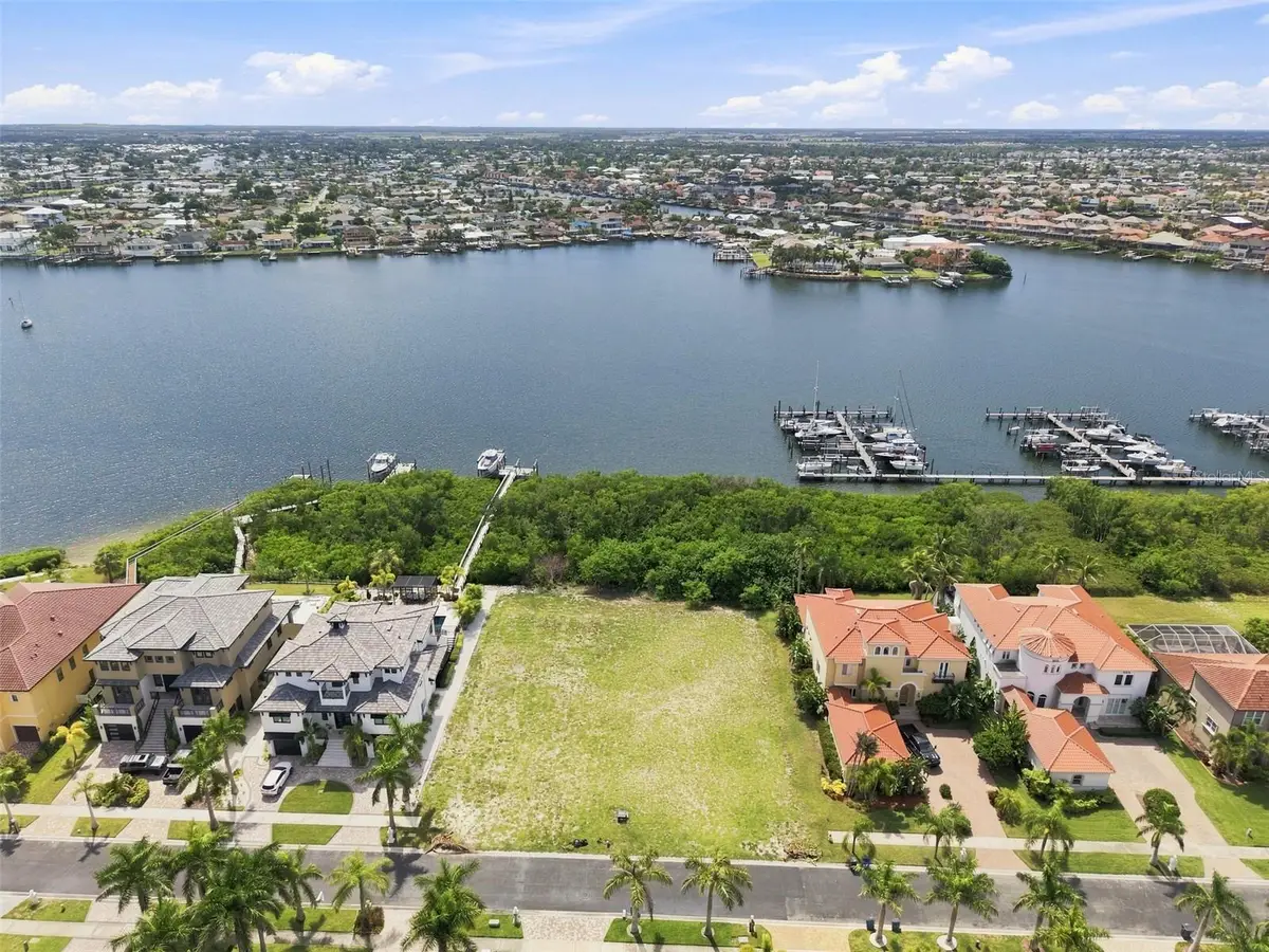6111 Lagomar Lane, Apollo Beach, FL 33572 - #1