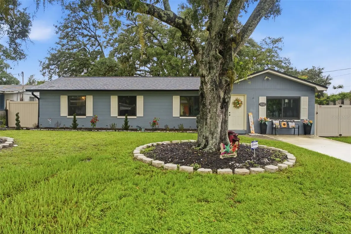 9242 N 52nd Street, Tampa, FL 33617 - #1