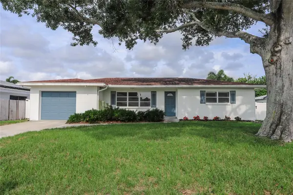 10011 110th Street, SEMINOLE, FL 33772