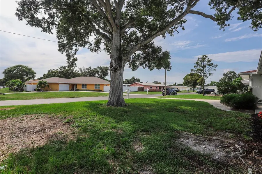 10011 110th Street, Seminole, FL 33772 - #3