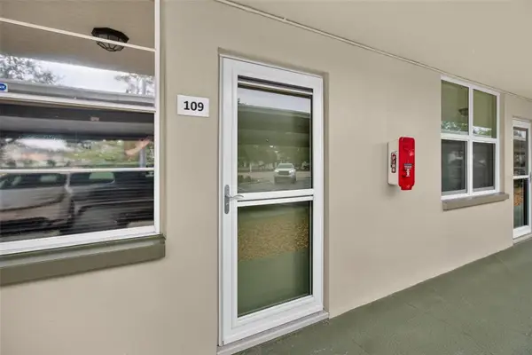 4885 1st Street Ne #109, ST PETERSBURG, FL 33703
