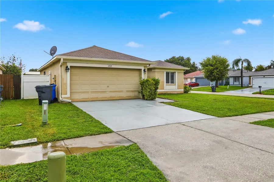 1210 Blufield Avenue, Brandon, FL 33511 - #2