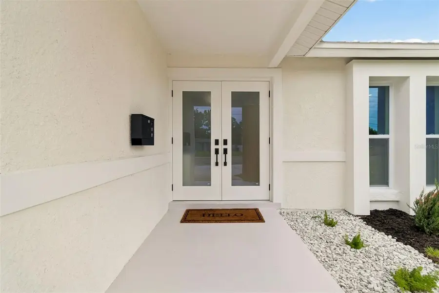 1137 54th Avenue S, Saint Petersburg, FL 33705 - #3
