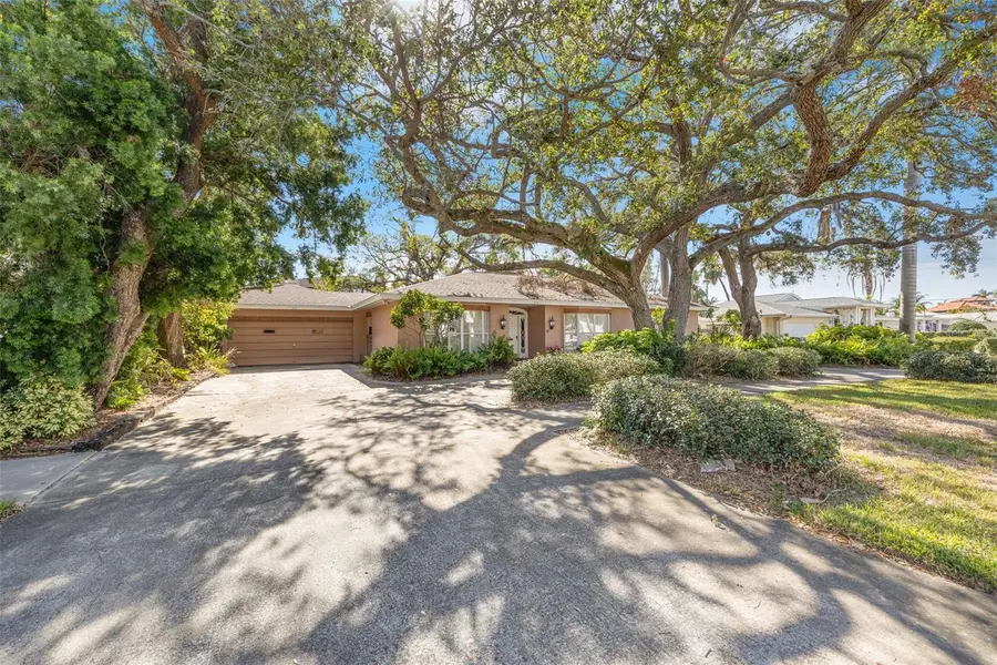215 Snell Isle Boulevard Ne, Saint Petersburg, FL 33704 - #3