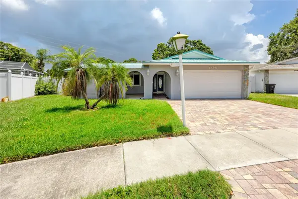 12291 Monarch Circle, SEMINOLE, FL 33772