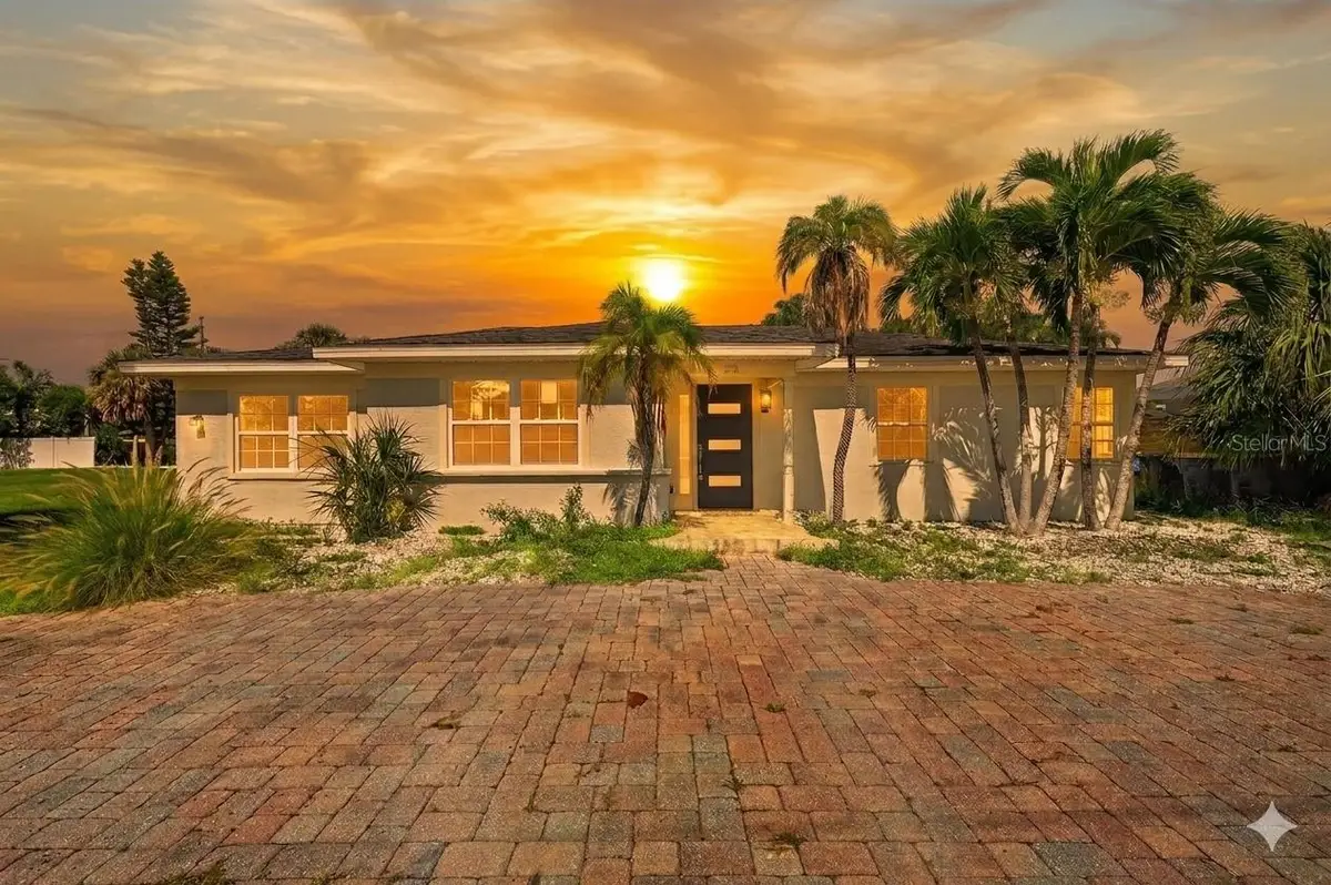 870 Narcissus Avenue, Clearwater Beach, FL 33767 - #1