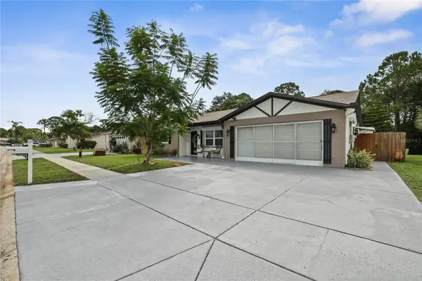 3330 Glenside Drive, HOLIDAY, FL 34690