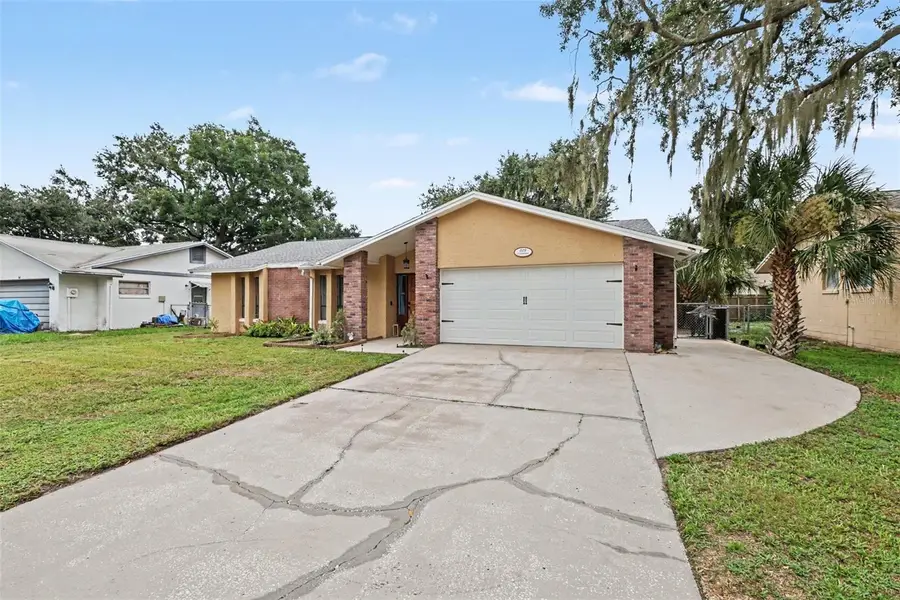 819 Crosswinds Drive, Brandon, FL 33511 - #2