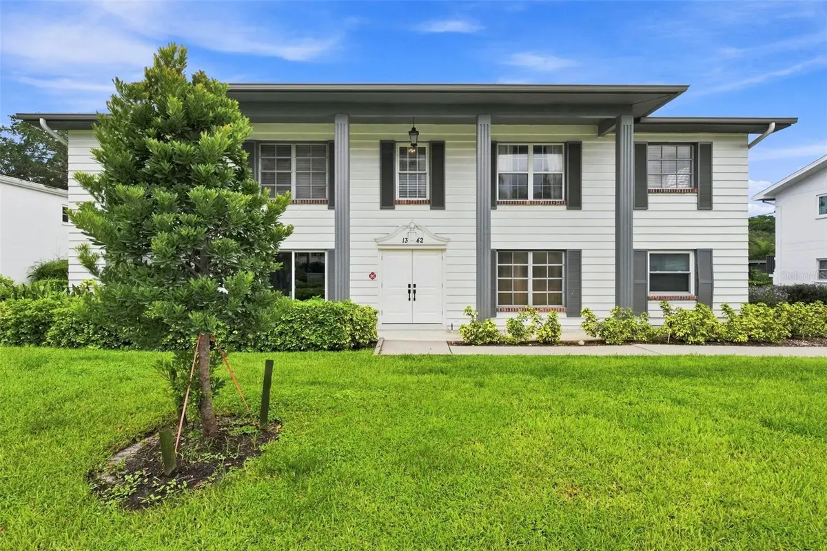 1342 Snell Isle Boulevard Ne #4, Saint Petersburg, FL 33704 - #1