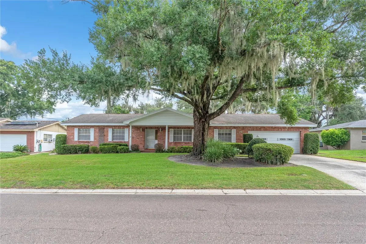 110 Ashbrook Drive, Brandon, FL 33511 - #1