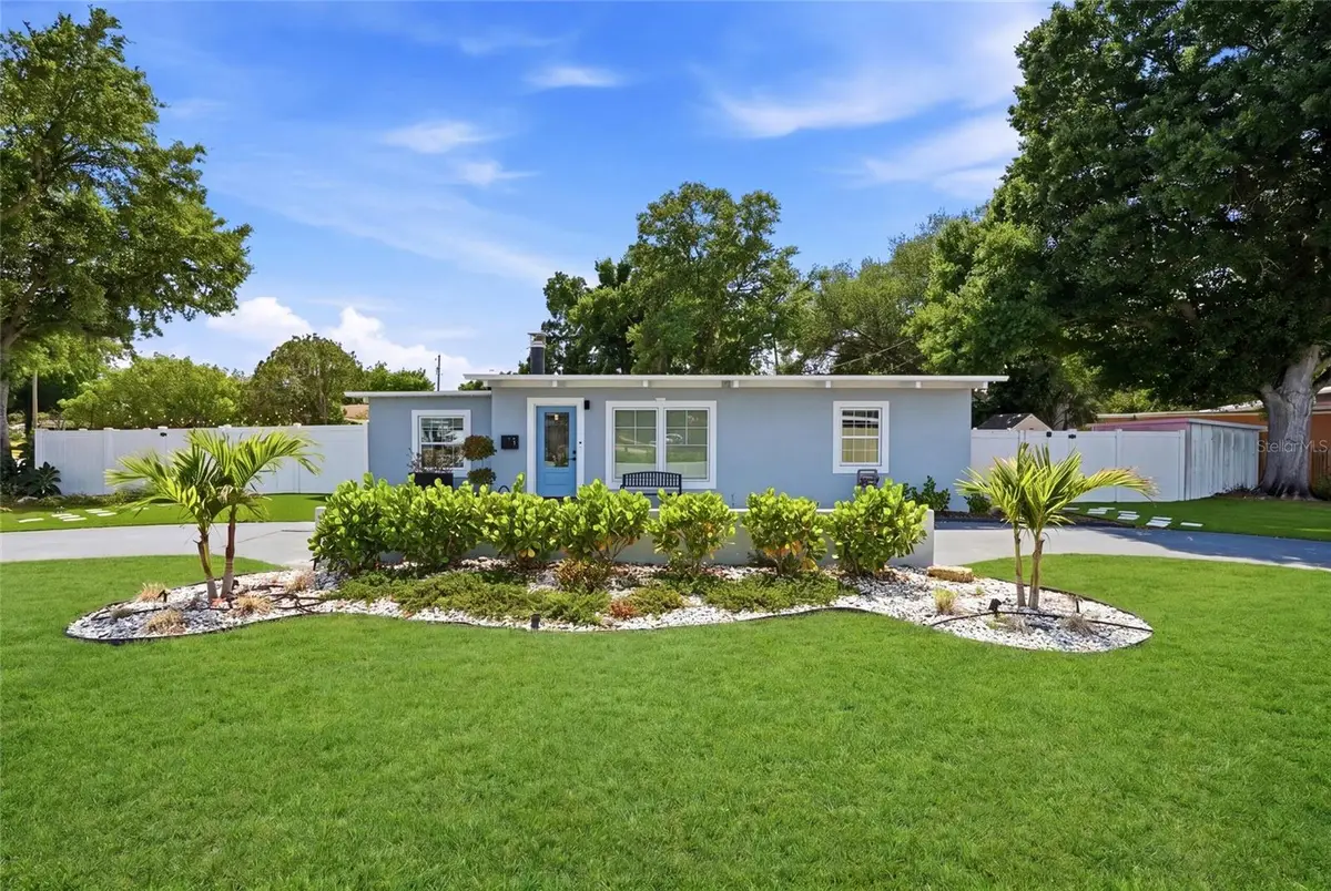 1134 Meadowlawn Drive N, Saint Petersburg, FL 33702 - #1