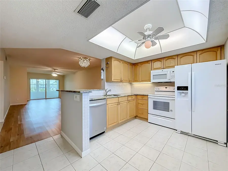 952 Virginia Street #207, Dunedin, FL 34698 - #2