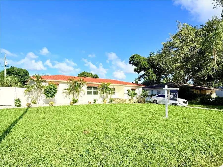 1500 77th Street N, Saint Petersburg, FL 33710 - #2