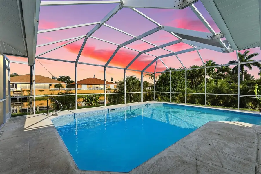524 SE 8th Place, Cape Coral, FL 33990 - #2