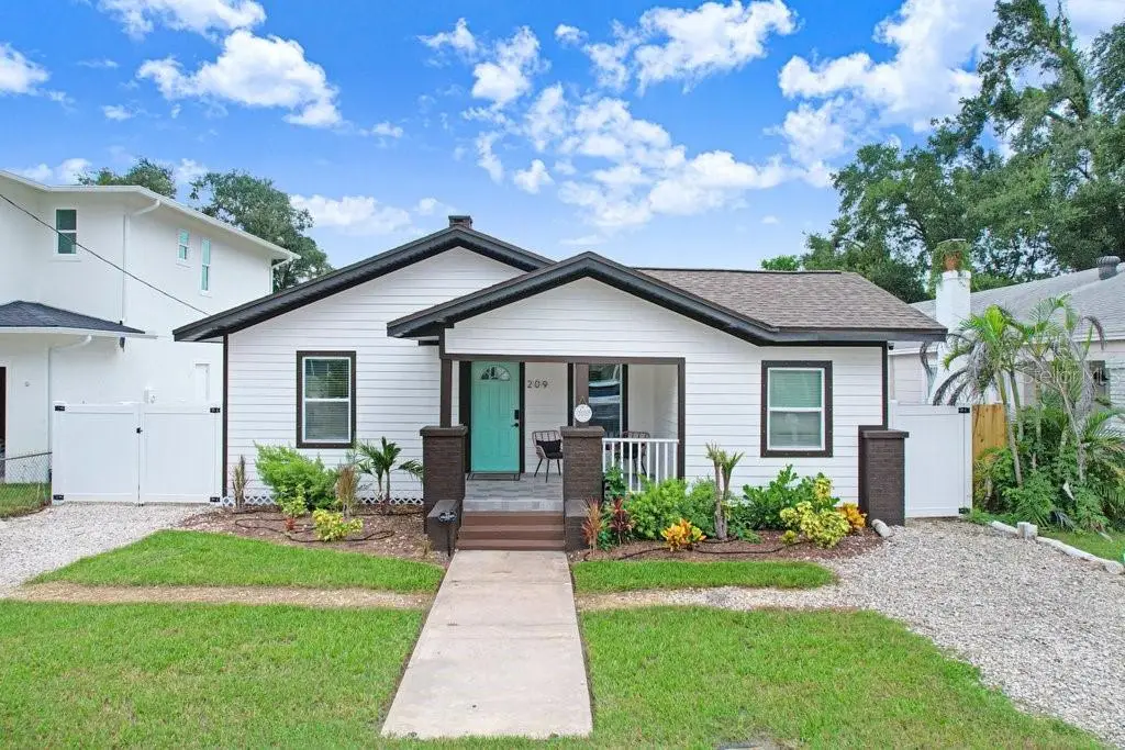 209 W Hiawatha Street, Tampa, FL 33604 - #1