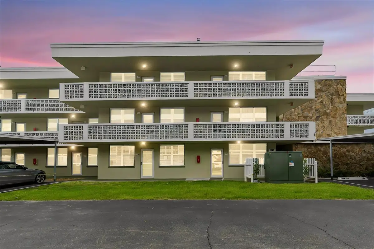 4885 1st St Ne #307, Saint Petersburg, FL 33703 - #1