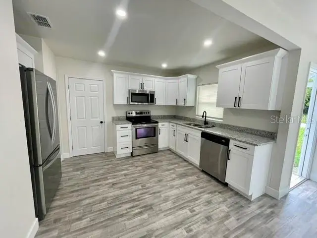 917 E 108th Avenue, Tampa, FL 33612 - #2