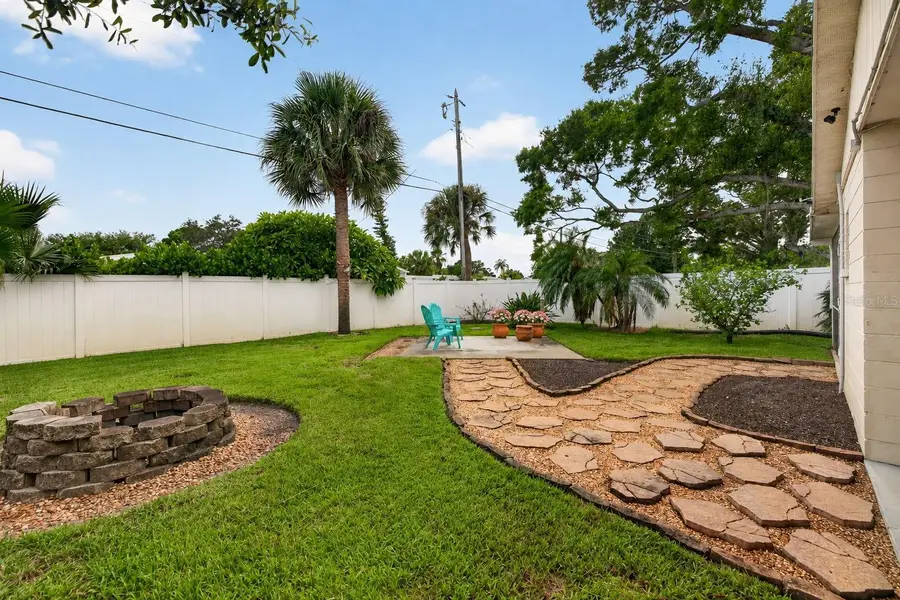 4392 Walnut Street Ne, Saint Petersburg, FL 33703 - #3