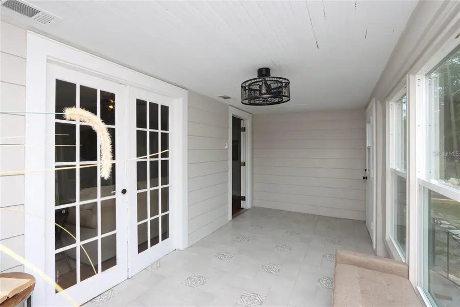 1532 13th Street S, Saint Petersburg, FL 33705 - #3