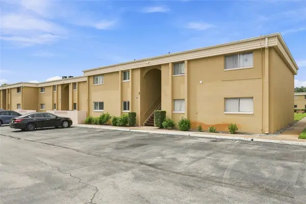 1000 Lake Of The Woods Boulevard #105E, FERN PARK, FL 32730
