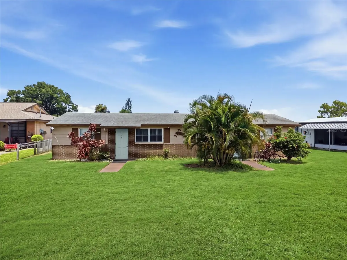 703 2nd Avenue Nw #B, Ruskin, FL 33570 - #1