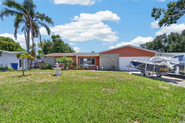 13920 88th Avenue, SEMINOLE, FL 33776