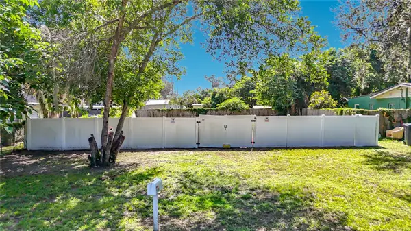 11707 Carver St, THONOTOSASSA, FL 33592