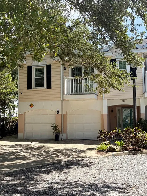 951 Wellington Court, DUNEDIN, FL 34698