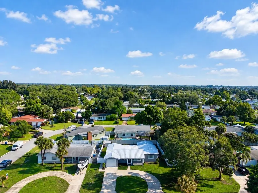 6949 31st Avenue N, Saint Petersburg, FL 33710 - #2
