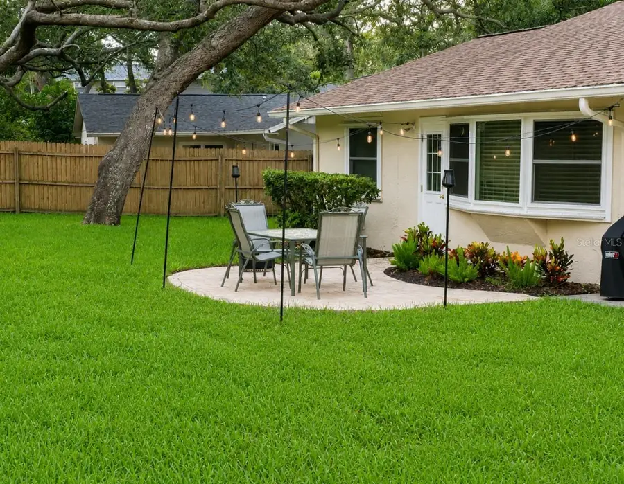 621 Timber Ln, Tarpon Springs, FL 34689 - #2