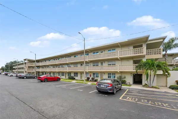 951 79th Avenue N #APT 322, ST PETERSBURG, FL 33702