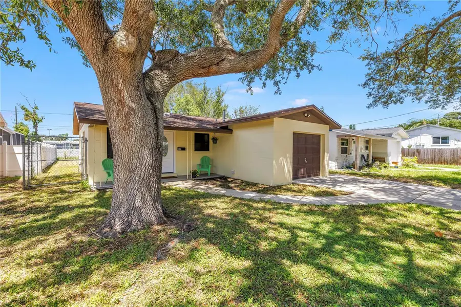 231 93rd Avenue N, Saint Petersburg, FL 33702 - #2