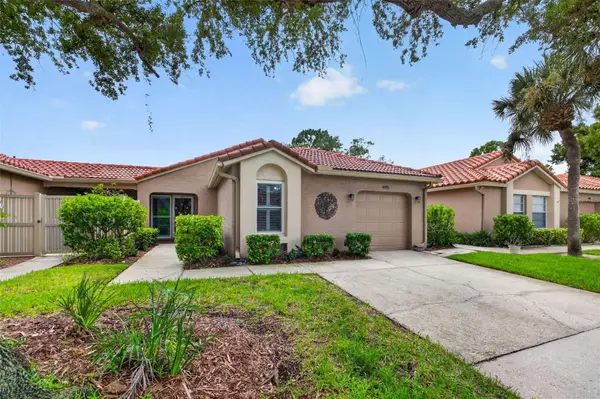 495 St Tropez Circle Ne, ST PETERSBURG, FL 33703