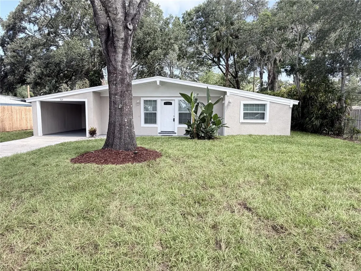 927 Lakewood Avenue, Tampa, FL 33613 - #1