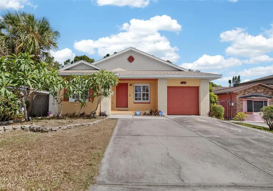 1101 27th Avenue S, Saint Petersburg, FL 33705 - #2