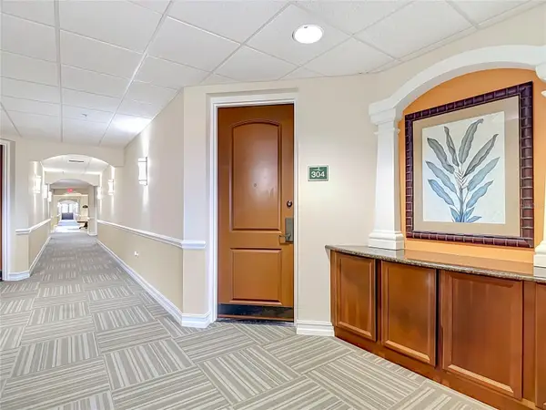 13941 Clubhouse Drive #304, TAMPA, FL 33618