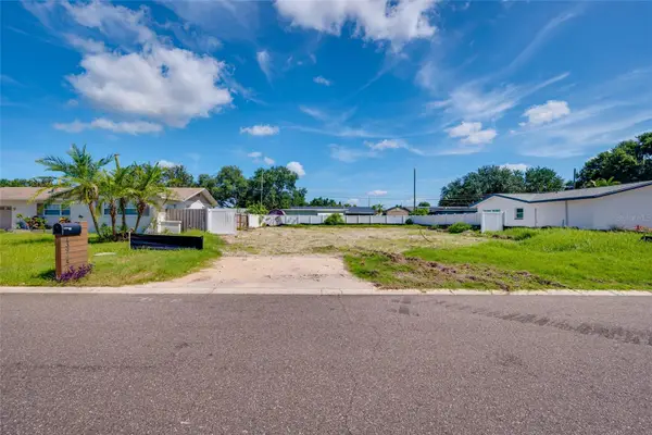 13945 Trinidad Drive, SEMINOLE, FL 33776